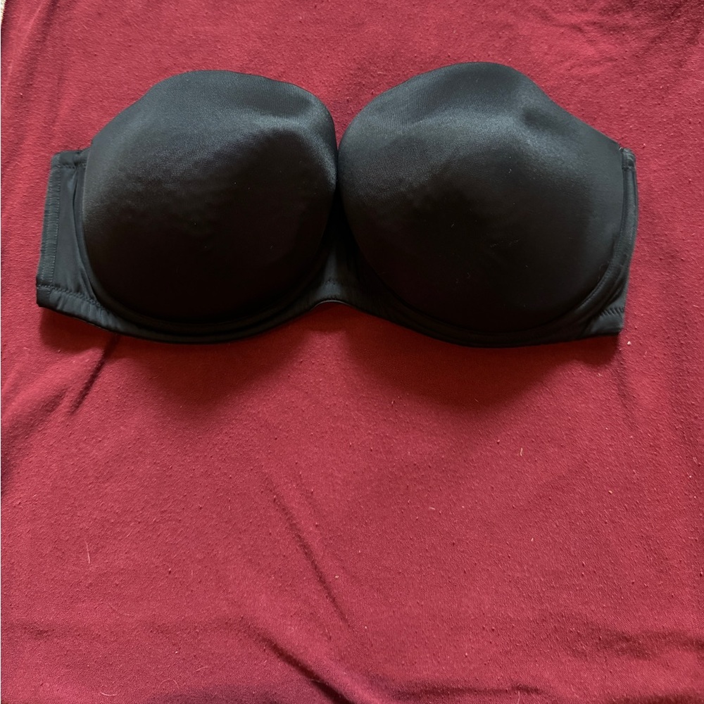 Cacique strapless bra 
No straps
